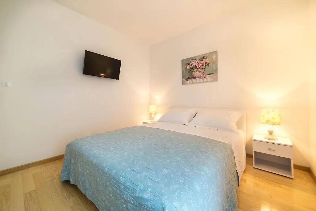 Iris Luxury Apartment Split 0*,