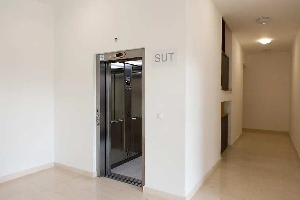 Iris Luxury Apartment Split