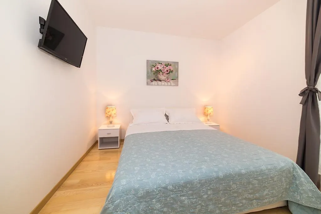 Iris Luxury Apartment Split