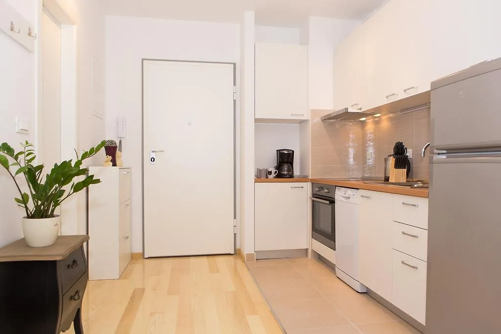 Iris Luxury Apartment Split